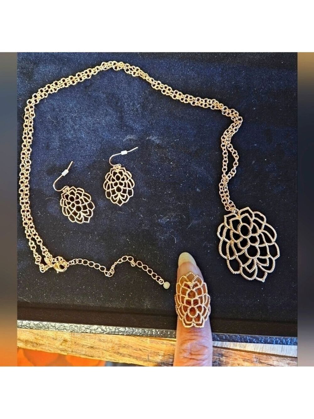 Avon 2016 Signature Collection Gold-tone Filigree Jewelry Set